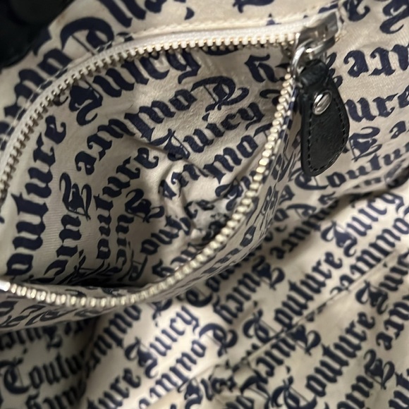 Velvet JUICY COUTURE Y2K shoulder bag with beautiful embroidery and wristlet - Picture 13 of 16